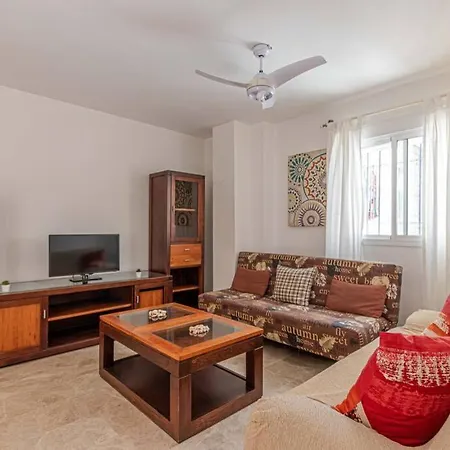 797 Holiday Rentals - Apartamento En La Carihuela A 1 Minuto De La Playa Appartement Torremolinos