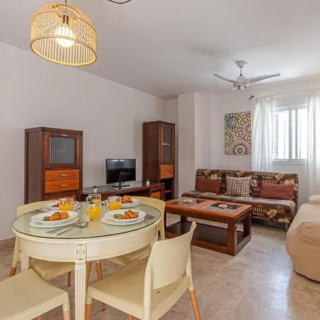 797 Holiday Rentals - Apartamento En La Carihuela A 1 Minuto De La Playa Appartement