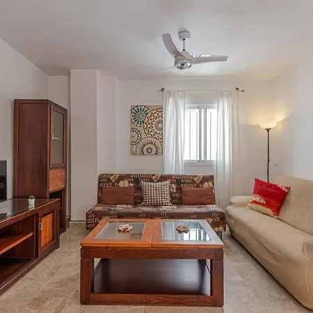 797 Holiday Rentals - Apartamento En La Carihuela A 1 Minuto De La Playa Appartement Torremolinos