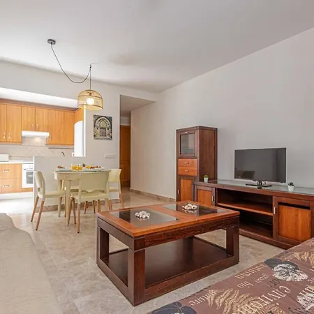 797 Holiday Rentals - Apartamento En La Carihuela A 1 Minuto De La Playa 公寓 *